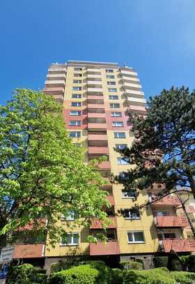 Modernisierte, gemütliche Single Wohnung mit Loggia und Skyline Blick in Frankfurt/Bockenheim