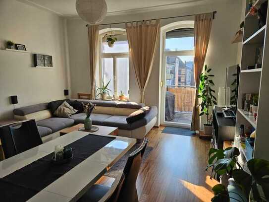 Stilvolle sanierte 2-Zimmer-Altbauwohnung mit Balkon und EBK im Seelbergviertel