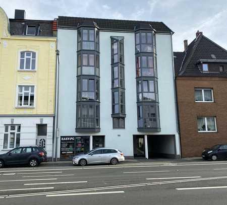 *Schöne Wohnung mit Balkon und Stellplatz in beliebter Lage*