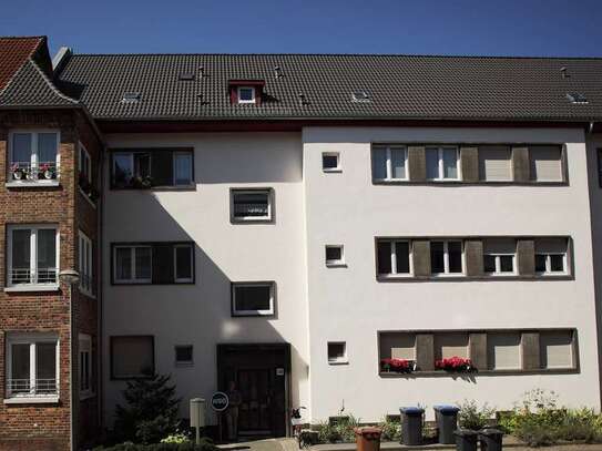 Schöne 2-Raum-Wohnung im Grünen mit Balkon