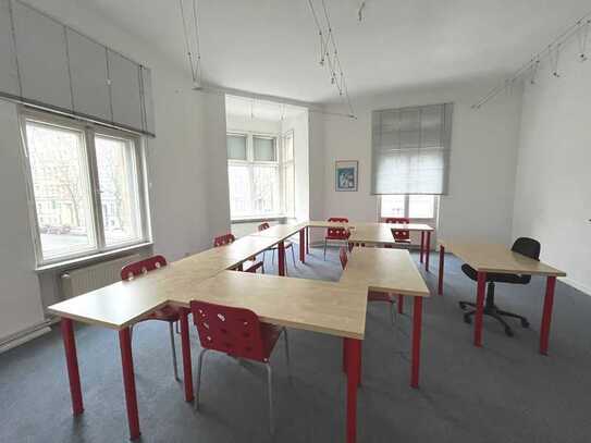 Büro- Praxisräume im 1. OG (Altbau) in Kreuzberg