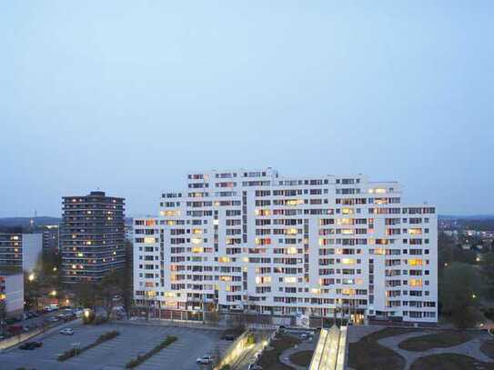 2-Zimmer-Wohnung mit Balkon und Wannenbad mit toller Aussicht über Ratingen-West