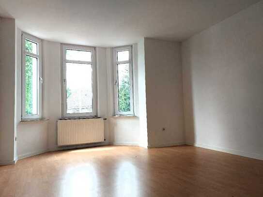 **4 Raum Wohnung mit dem Charme eines Altbaus**