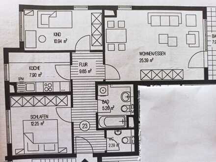 Freundliche, helle 3-Zimmer-Wohnung mit Balkon und Küchenzeile