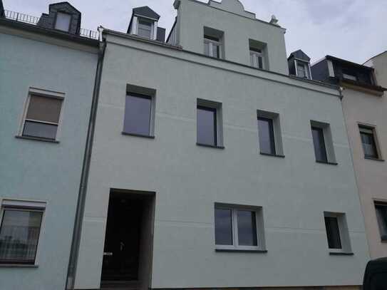 Herrliche, energetisch sanierte Wohnung/5,5 Zimmer + 2-Raum Wohnung oder gleich das komplette Haus