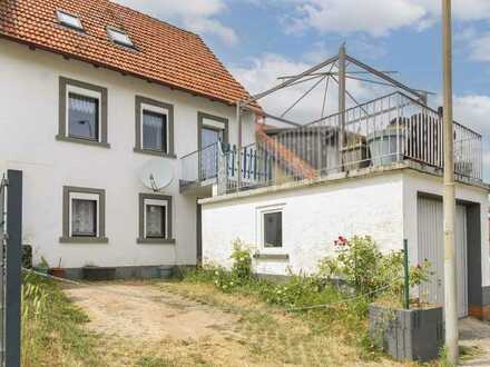 Gestaltbares 5-Zimmer-Haus mit Hof, Balkon und Garage in Wattenheim