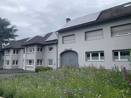 Gemütliche 2 Zi. Wohnung in idyllischer Hofanlage,Garten, verkehrsgünstig in Bonn-Lengsdorf