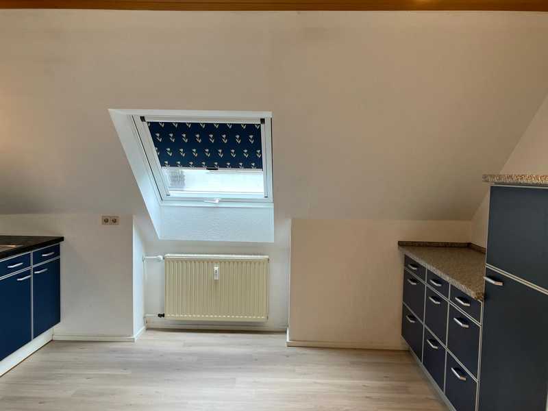                                                               1,5-Zimmer-DG-Wohnung mit Balkon in Goldbach-Unterafferbach                                                       in Goldbach (Aschaffenburg)