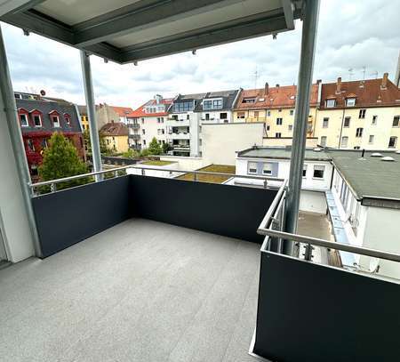 Sonnige u. ruhige 3-Zimmer-Wohnung in zentraler Lage mit Balkon und EBK