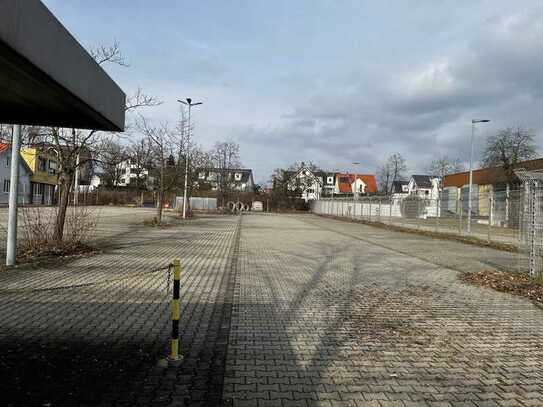 Parkplatz mit 2.125 m² ab sofort zu vermieten