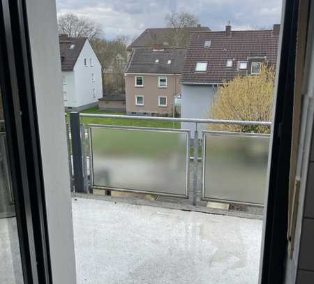 Renovierte Wohnung im 2. OG mit großem Balkon