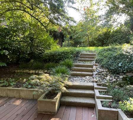 Traumhafte helle Souterrain-Wohnung zum eigenen Garten raus