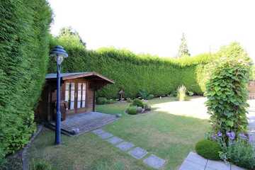 1A-Lage! Großer Bungalow mit Anliegerwohnung, schöner Garten, ca. 115 m² Terrasse in MG-Großheide!