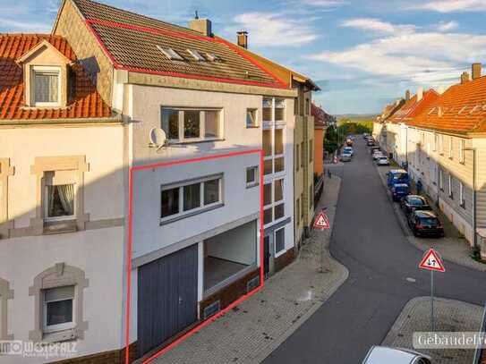 Eigentumswohnung mit Gewerbeeinheit. 2/3 vom Haus in zentraler Lage von Pirmasens