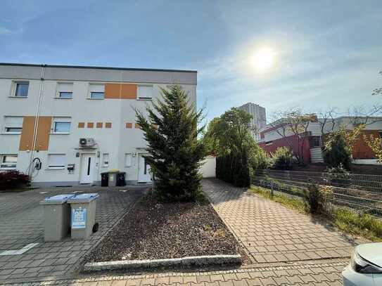 Platz für die ganze Familie – Einfamilienhaus mit durchdachtem Grundriss und Garten (Erbpacht)