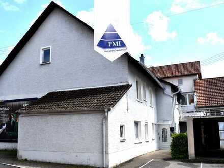2-Familien-Haus mit je 120 qm & 5-Zimmer-Whg. + Garage, Stellplatz & Carport
