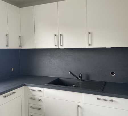 Schöne 2,5-Zimmer -Wohnung mit Balkon und Einbauküche in Wendlingen