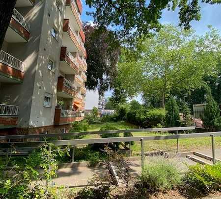 Seniorenwohnhaus Walter Adolph - Caritas Service Wohnen. 1 Zimmer-Wohnung mit Balkon, befristet.