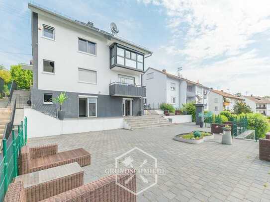 Sanierte 3 Zimmer Wohnung mit großer Terrasse