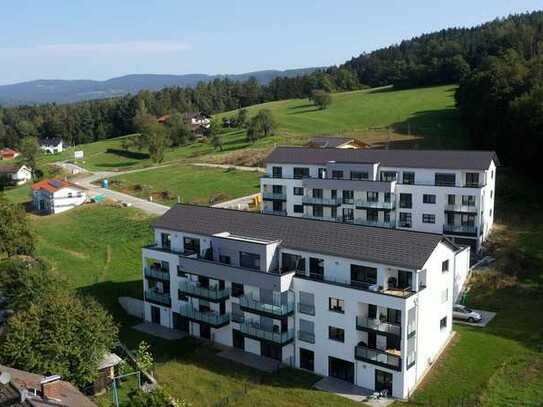 Sonnige Gartenwohnung in Hunderdorf. Bezugsfertige Neubauwohnung.