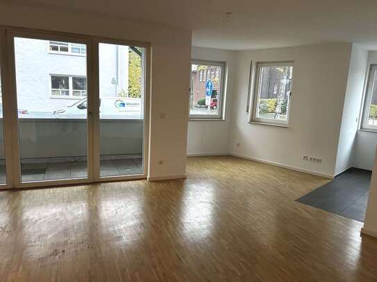 Renovierte 2-Zimmer Wohnung mit offener Küche und Balkon