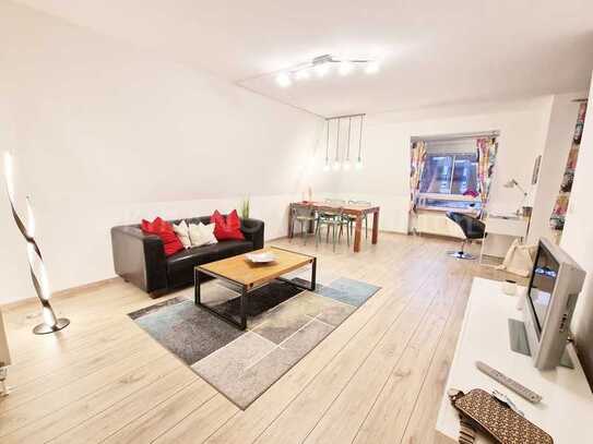 Lichtdurchflutete Dachgeschosswohnung mit großzügigem Schnitt – ideal für Paare oder Singles!