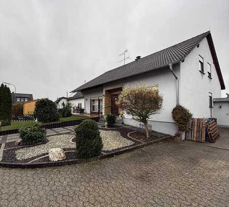 Mehrfamilienhaus in Argenthal zu verkaufen. 1-3 Einheiten möglich.