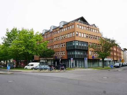 Aachen: 750 m² Büro- und Praxisfläche im Dachgeschoss mit Dachterrasse!