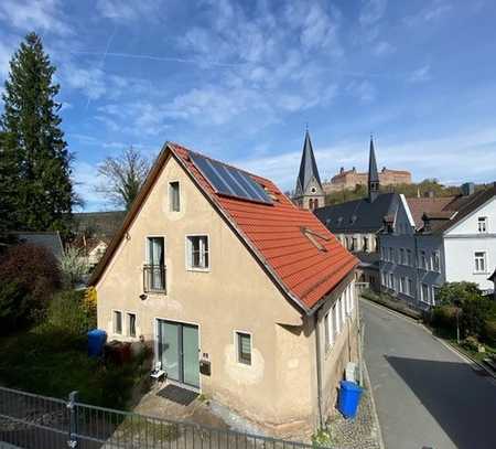 Saniertes Einfamilienhaus mit Solaranlage in der Innenstadt von Kulmbach