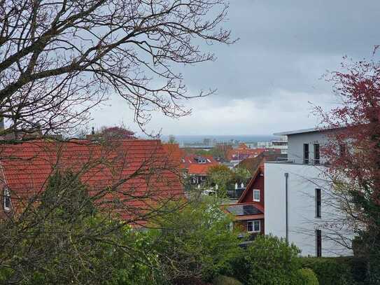 Charmante Renovierungsgelegenheit mit Ostseeblick in zentraler Stadtlage!