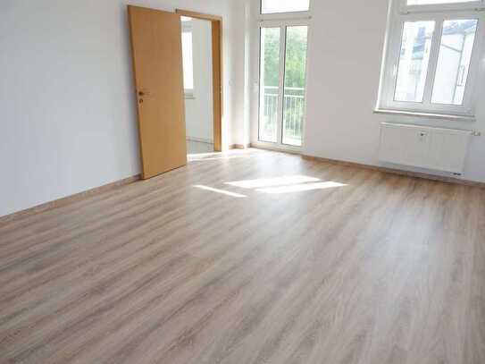 Frei ab 1.5.25 -mit Balkon / 3. OG / Wanne / Laminat
