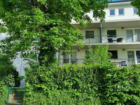 Traumhafte 3-Zimmer-Wohnung mit EBK, 2 Balkone, Außenstellplatz im Argonnerpark -Provisionsfrei-