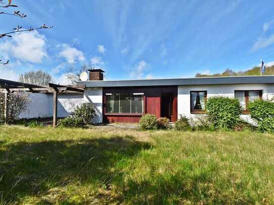 Attraktiver, ebenerdiger Bungalow mit abgeschlossenem Garten in ruhiger Lage von Husum/Nordsee