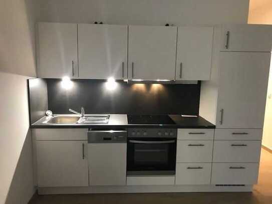 Moderne 2-R-Wohnung als mit Balkon & EBK mitten im Zentrum ab August 2025 frei