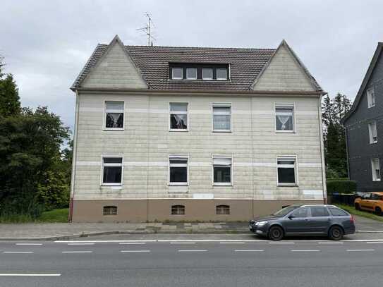 Teilvermietetes Zwei-Familien-Haus mit großem Grundstück in Bergisch Born