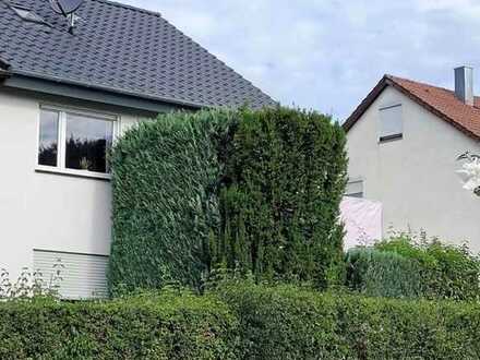 Schöne Doppelhaushälfte, Garage, Garten,Balkon, 2 Terrassen-Modernisiert-sofort Frei