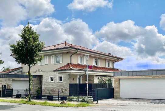 Große und modern-luxuriös ausgestattete Villa im Toskana-Stil am Hamburger Stadtrand zu verkaufen