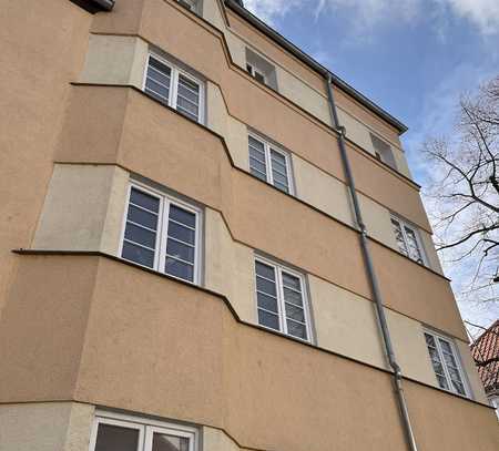 große 1 Zimmerwohnung mit Balkon und Wohnküche