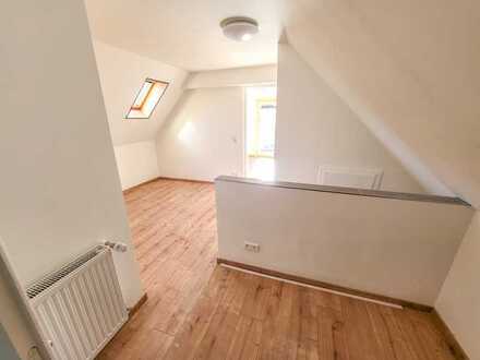 Kapitalanleger aufgepasst: Vermietete 5-Zimmer-Wohnung mit Garage in ruhiger Lage