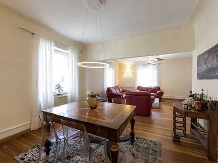 Wohnen mit Niveau - top sanierter Altbau - Haute Couture - keine weiteren Bewohner im Haus!