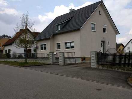 Gepflegte Wohnung mit 5 Zimmern und großem Garten in Burglengenfeld