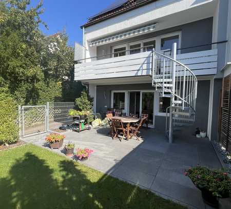 Besondere DHH mit Einliegerwohnung, EBK, Balkon, Garten, Garage in Stuttgart-Sonnenberg