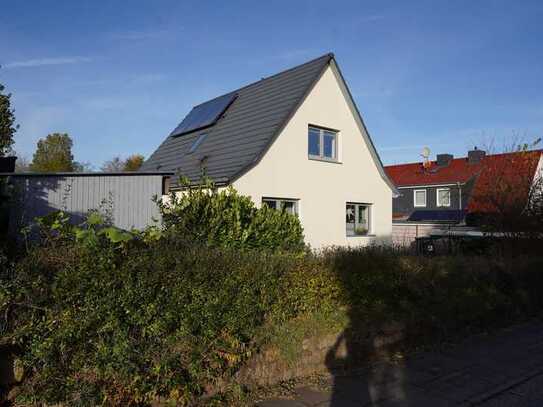 Hübsches Haus mit Garten und 3 bis 4 Zimmern in Geesthacht-Oberstadt in ruhiger Lage