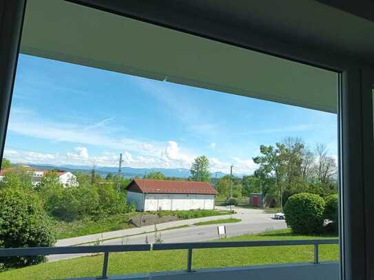 Helle, möblierte 1-Zi-Wohnung mit Balkon und Seeblick