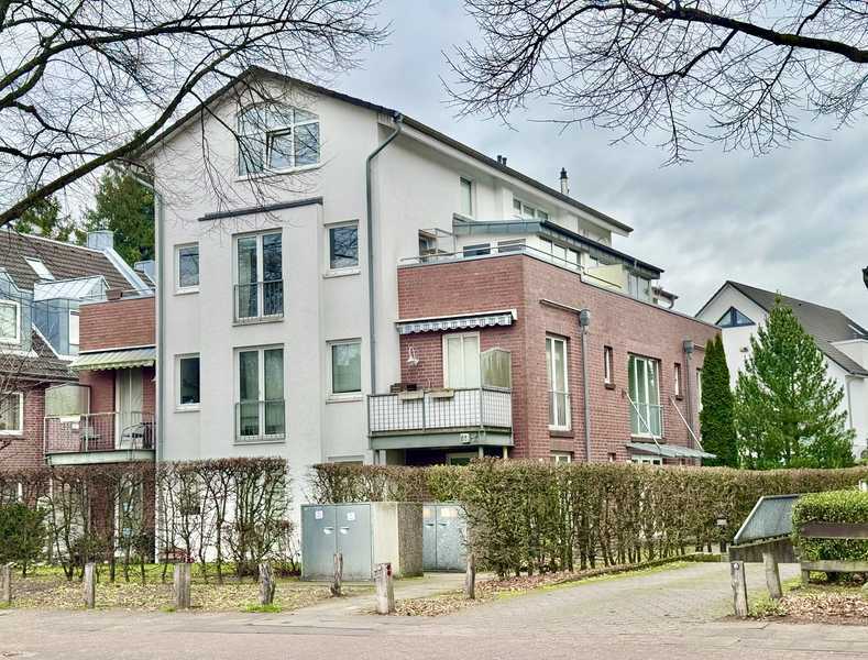 Charmante 2,5 Zimmer Maisonette-Wohnung mit Dachterrasse