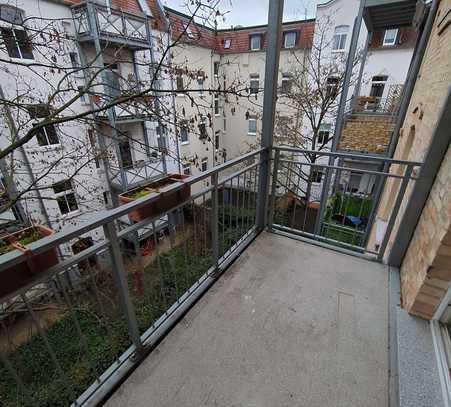 Helle 3-Zimmer Altbauwohnung in südlicher Innenstadt