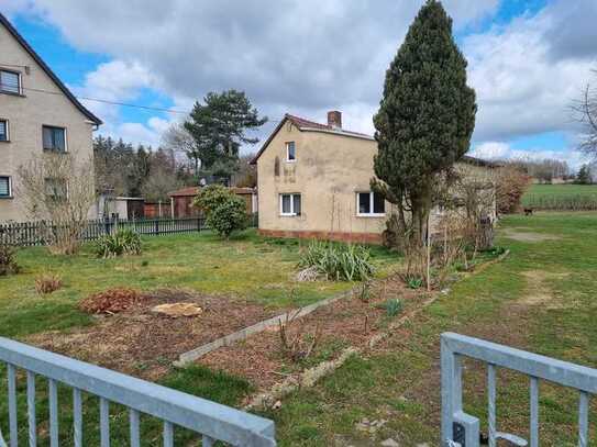 Haus mit Grundstück in ruhiger Siedlung, EFH, Grundstück