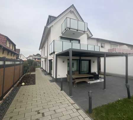 Neuwertiges Architekten Einfamilienhaus in ruhiger Zentraler Wohnlage in Weiterstadt