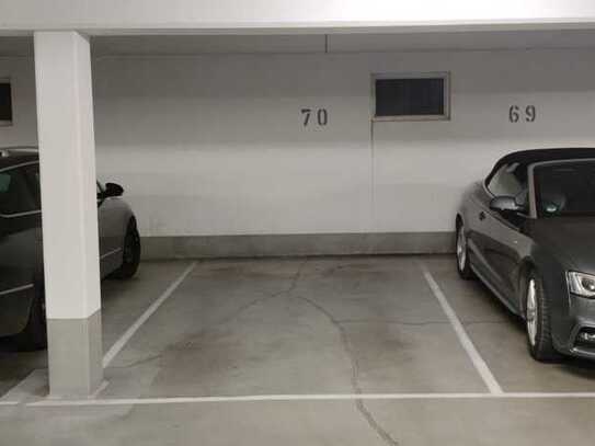 Tiefgaragenstellplatz für PKW