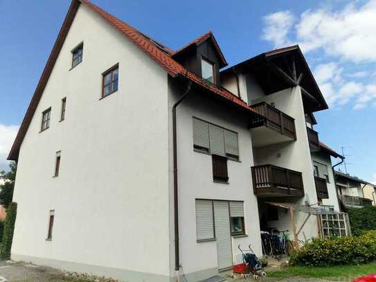 Schöne 5-Zimmer-Dachgeschosswohnung mit Balkon in Aichach-Oberbernbach